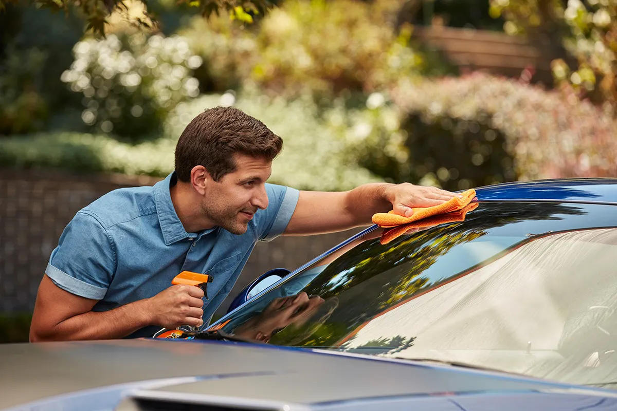 How to clean car glass